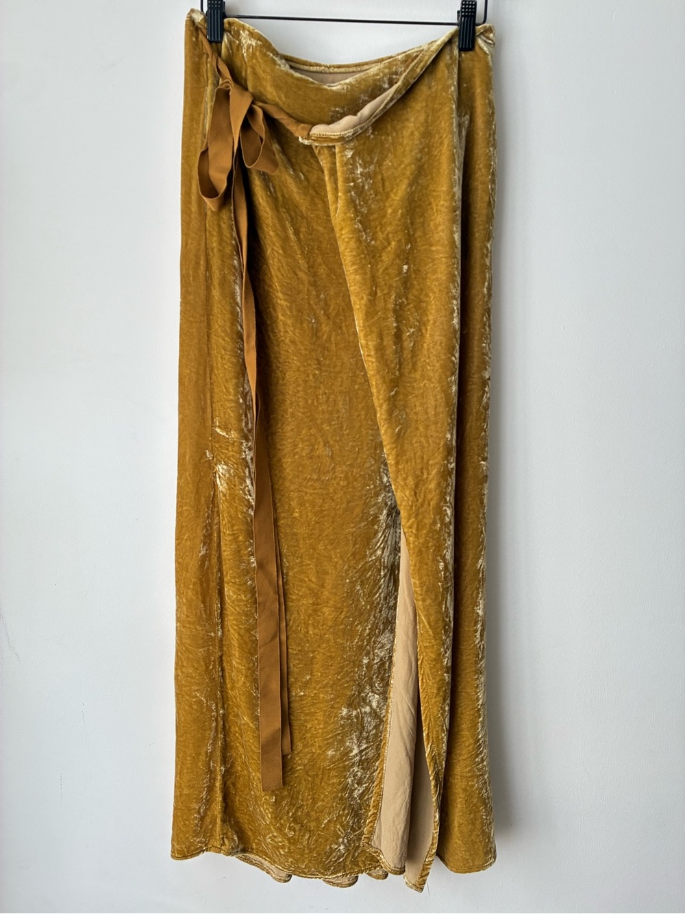 Cavanagh Baker Skirt Women’s Small Crushed Velvet Wrap Skirt Midi